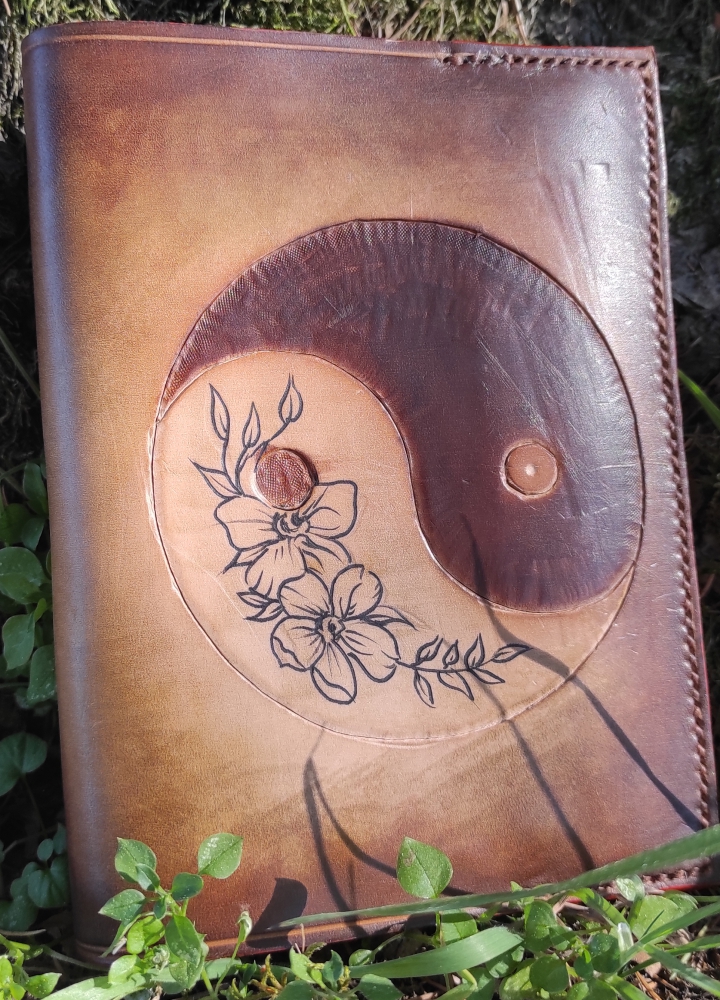 Carnet Ying Yang